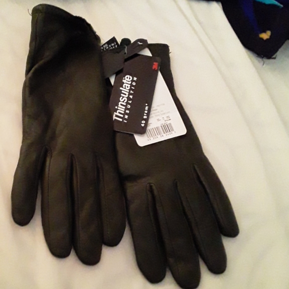 Thunsulate Insulartion Gloves - Picture 2 of 4